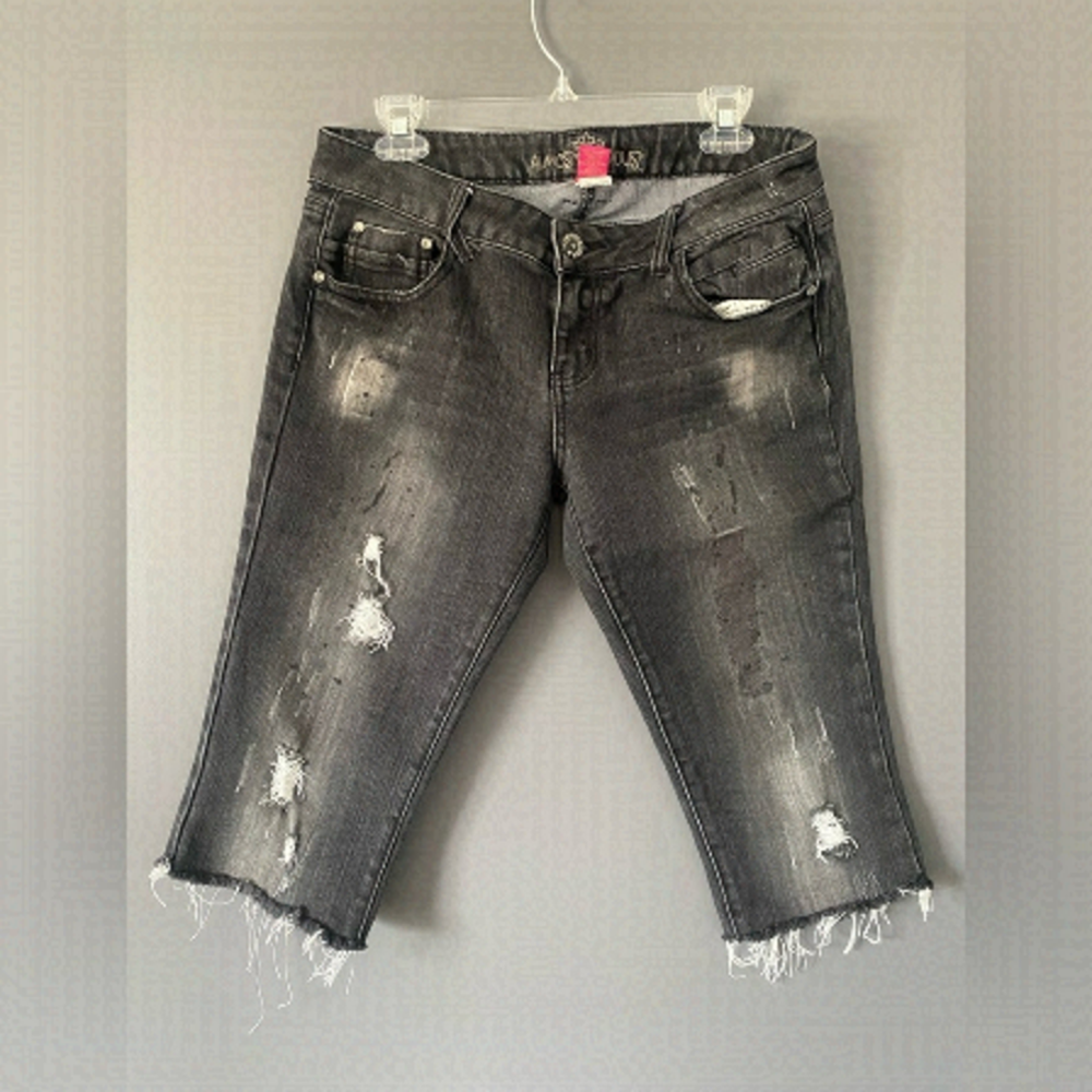 Y2K Grunge ALMOST Famous Distressed Bermuda Jean Shorts Size 11 Y2K Emo Low Rise